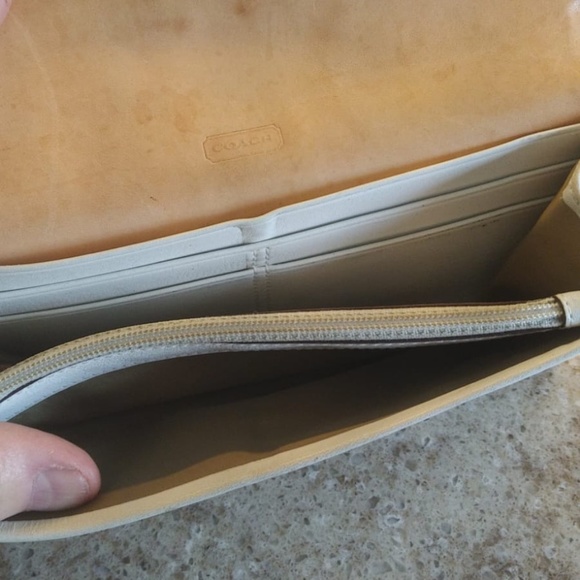 Off white vintage Coach handbag and wallet - Picture 5 of 6